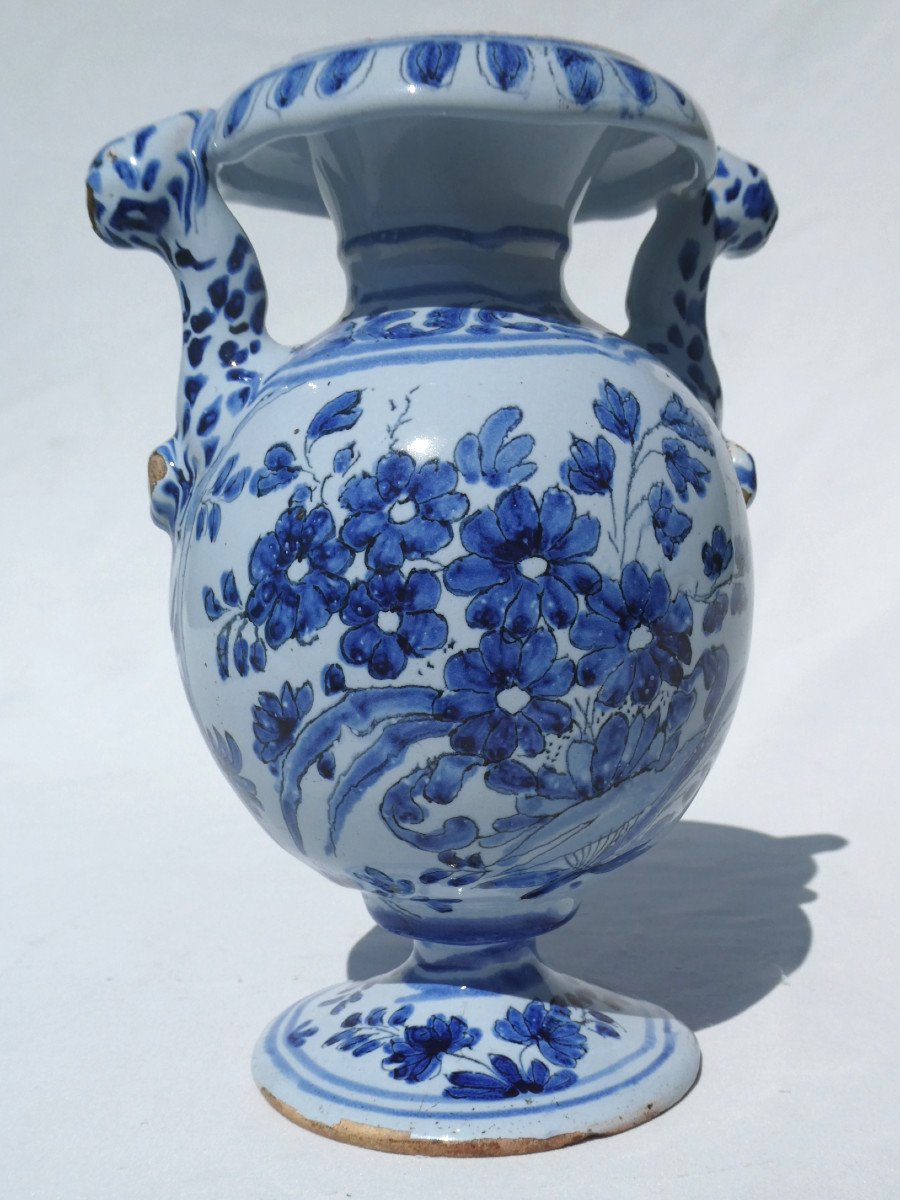 Vase En Faience De Nevers Epoque XVIIIe Siecle , Saint Eveque , Décor Religieux -photo-1