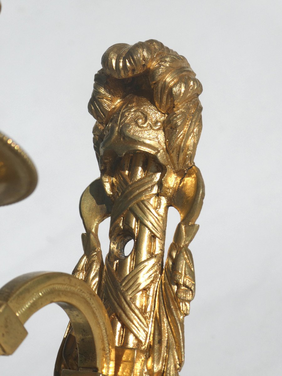 Paire d'Appliques En Bronze Doré époque XVIIIe Siecle , Un Bras De Lumiere , Décor De Cuirasse-photo-2