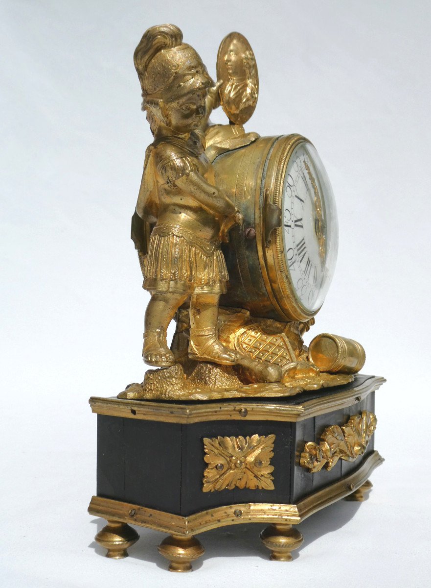 Pendule Epoque Louis XVI , Horloge XVIIIe , Profil Du Roi Louis XVI , Bronze Doré , Allégorie -photo-7