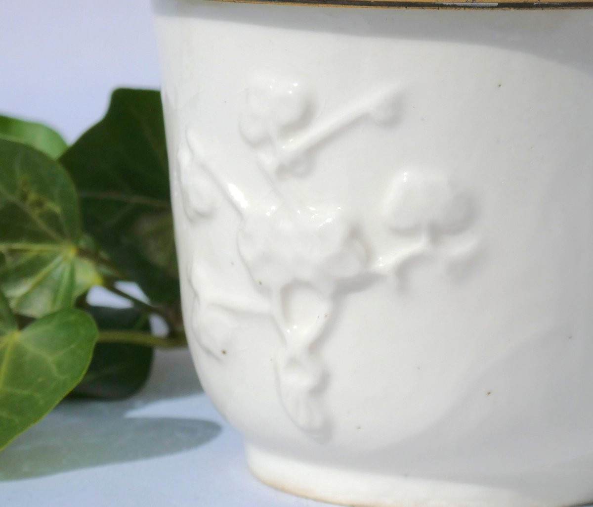 Cream Pot In Soft Porcelain From Saint Cloud, 18th Century, Blanc De Chine Cosmetics-photo-3