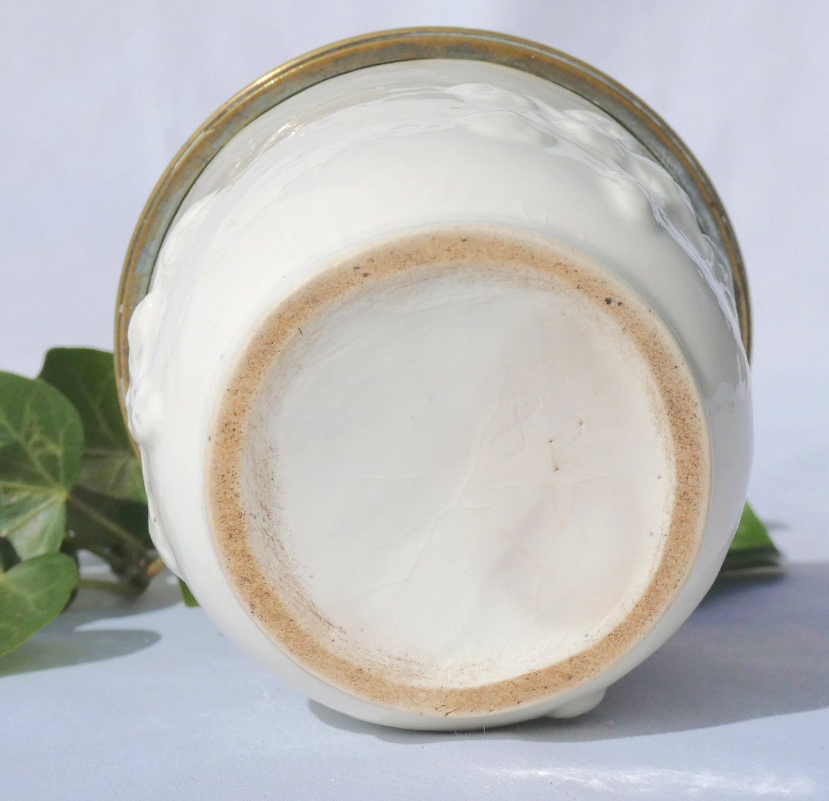 Cream Pot In Soft Porcelain From Saint Cloud, 18th Century, Blanc De Chine Cosmetics-photo-1