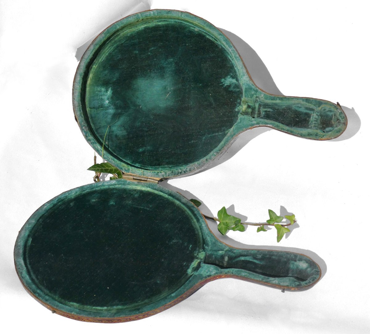 Etui En cuir XVIIIe , Maroquin Aux Petits Fers , Ecrin à Miroir Face à Main , Louis XV -photo-1