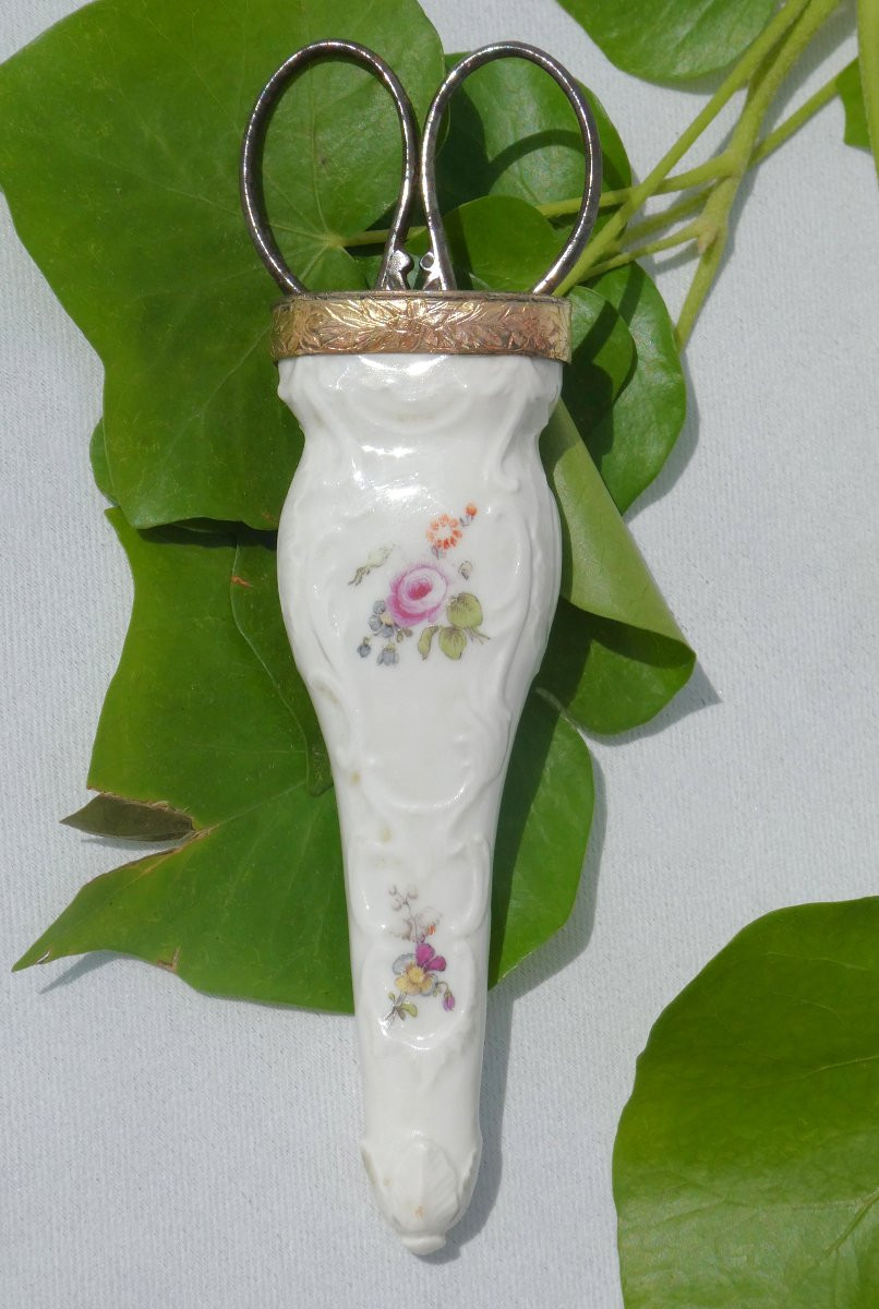 Meissen Saxon Porcelain Scissor Case, 18th Century Sewing Item-photo-2