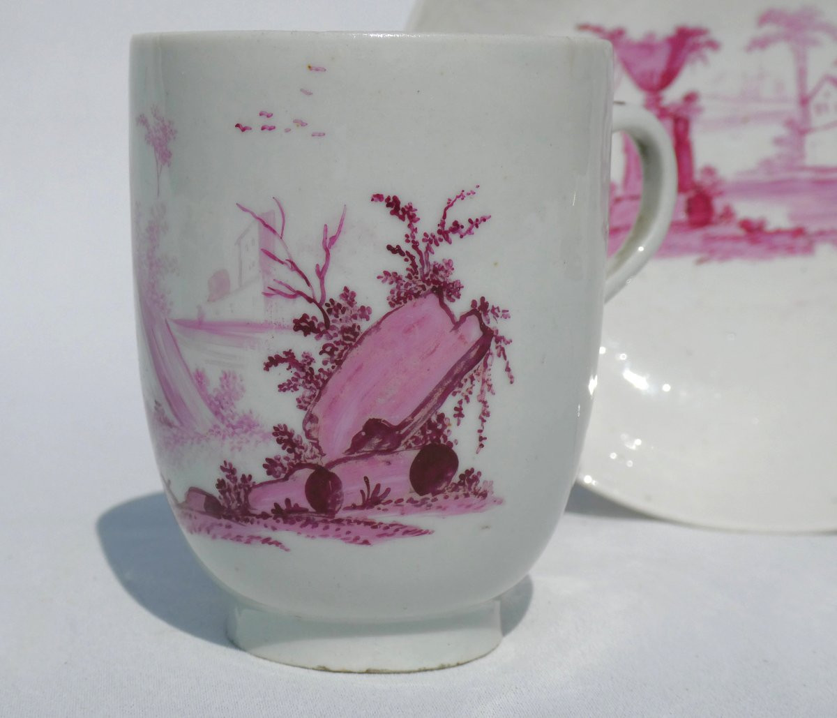 Tasse & Sous tasse En porcelaine XVIIIe siecle Decor à L'Antique Pourpe de Cassius , Manganese-photo-4