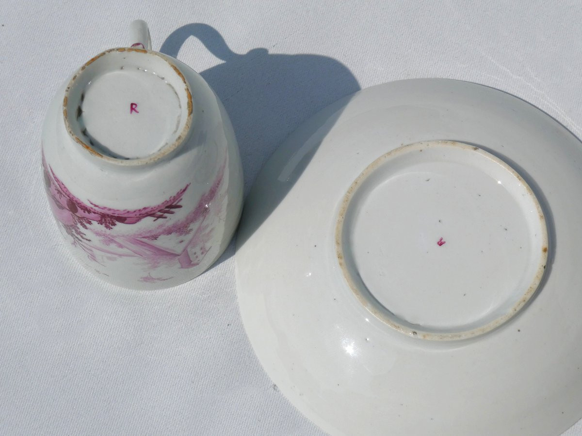 Tasse & Sous tasse En porcelaine XVIIIe siecle Decor à L'Antique Pourpe de Cassius , Manganese-photo-2