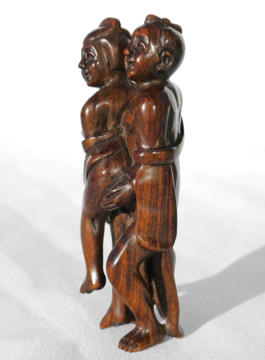 Okimono Erotique Signé En Bois Sculpté , Couple Enlacé Japon époque Taisho (1912-1928 ) Curiosa-photo-2
