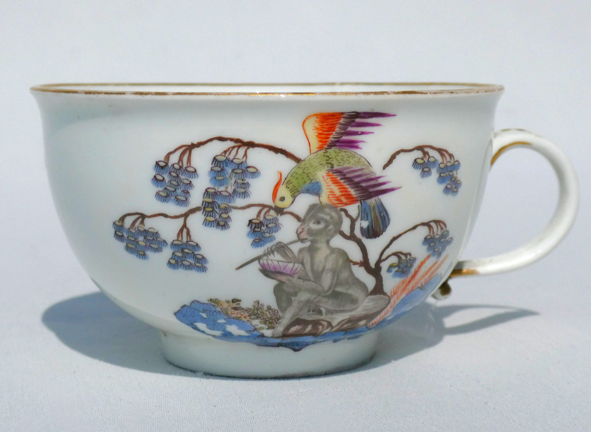 Meissen Porcelain Cup, Painted Monkey & Bird Decor, 18th Century, Chinoiserie