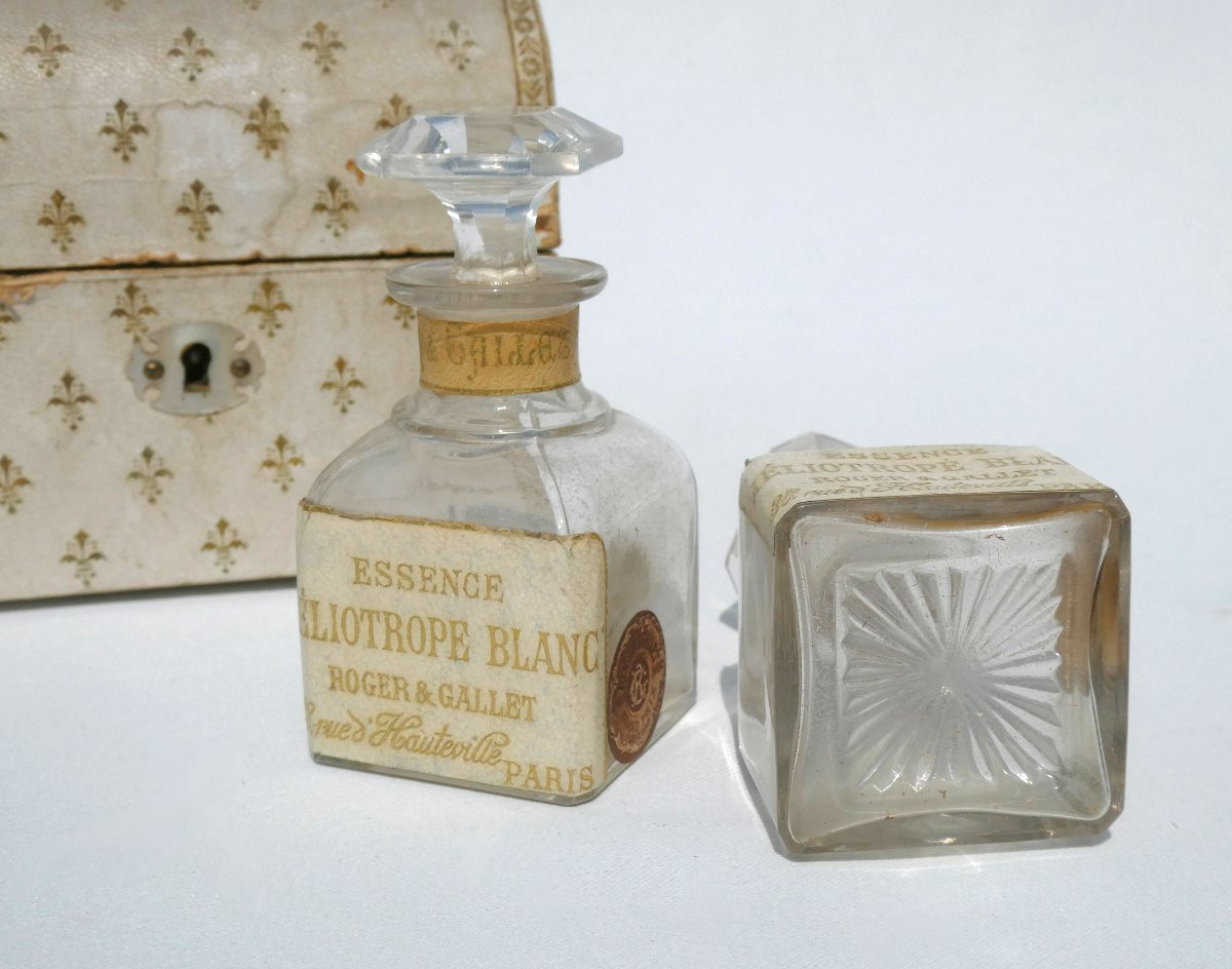 Cave A Parfum , Epoque Napoléon III , Flacons De Roger & Gallet , XIXe , Fleurs De Lys-photo-4