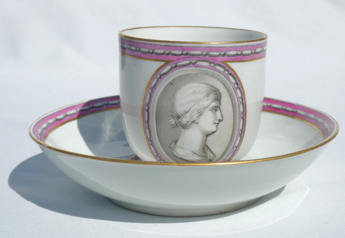 Cup & Saucer Vienna Porcelain 18th Century Grisaille Profile Decoration