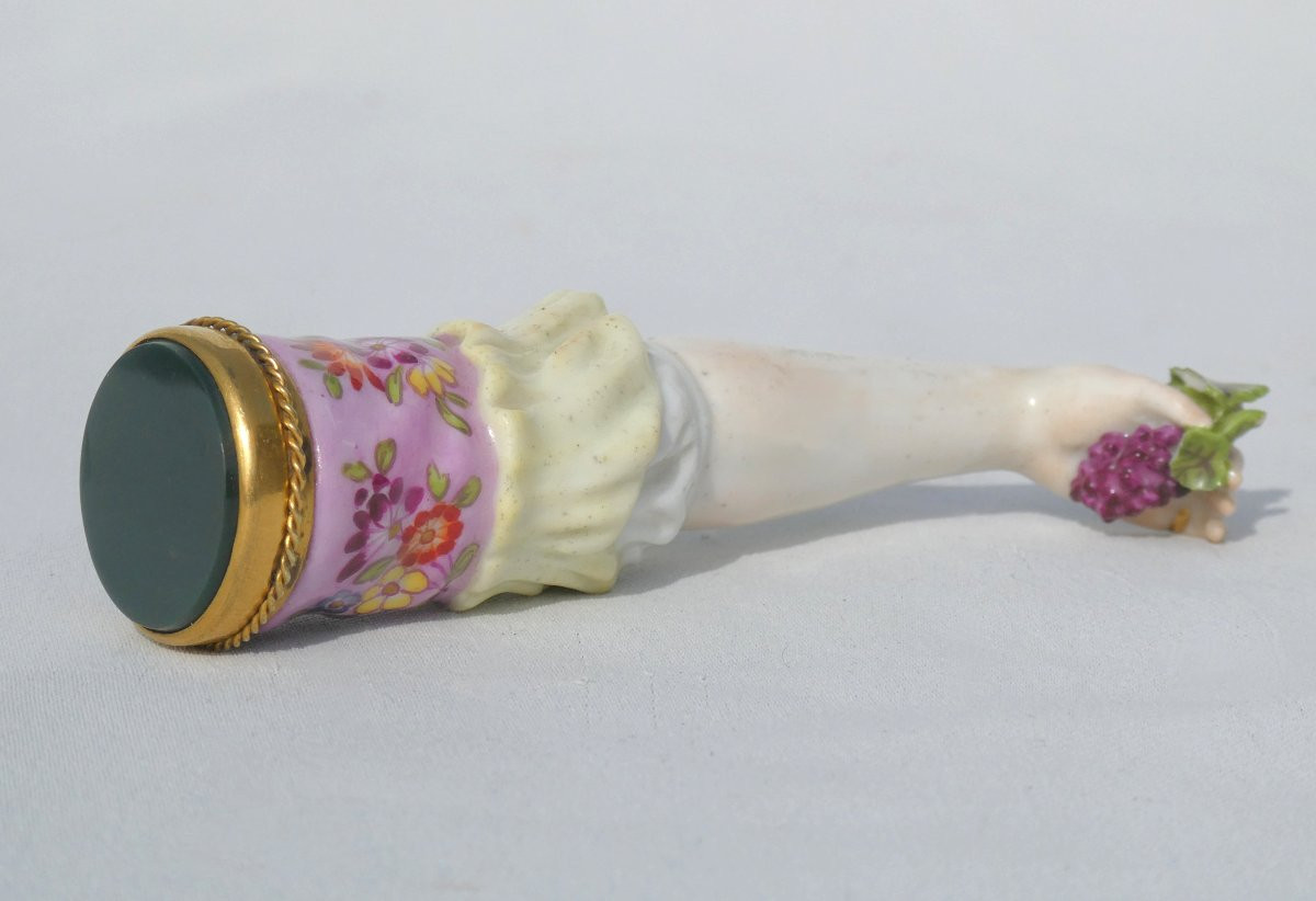 Meissen Style Polychrome Porcelain Perfume Case, 18th Century, Object Of Virtue, Scent, Arm-photo-4
