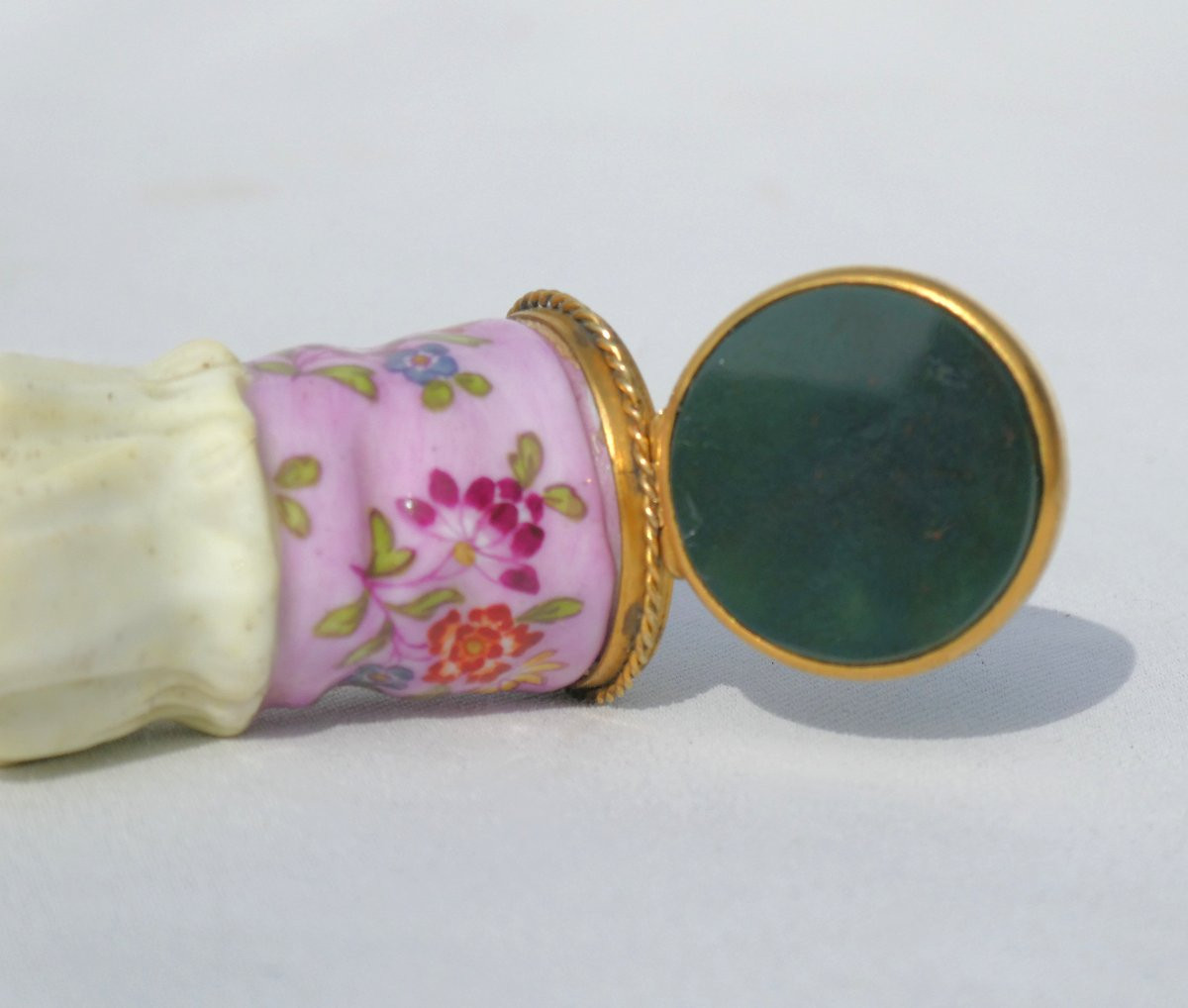 Meissen Style Polychrome Porcelain Perfume Case, 18th Century, Object Of Virtue, Scent, Arm-photo-4