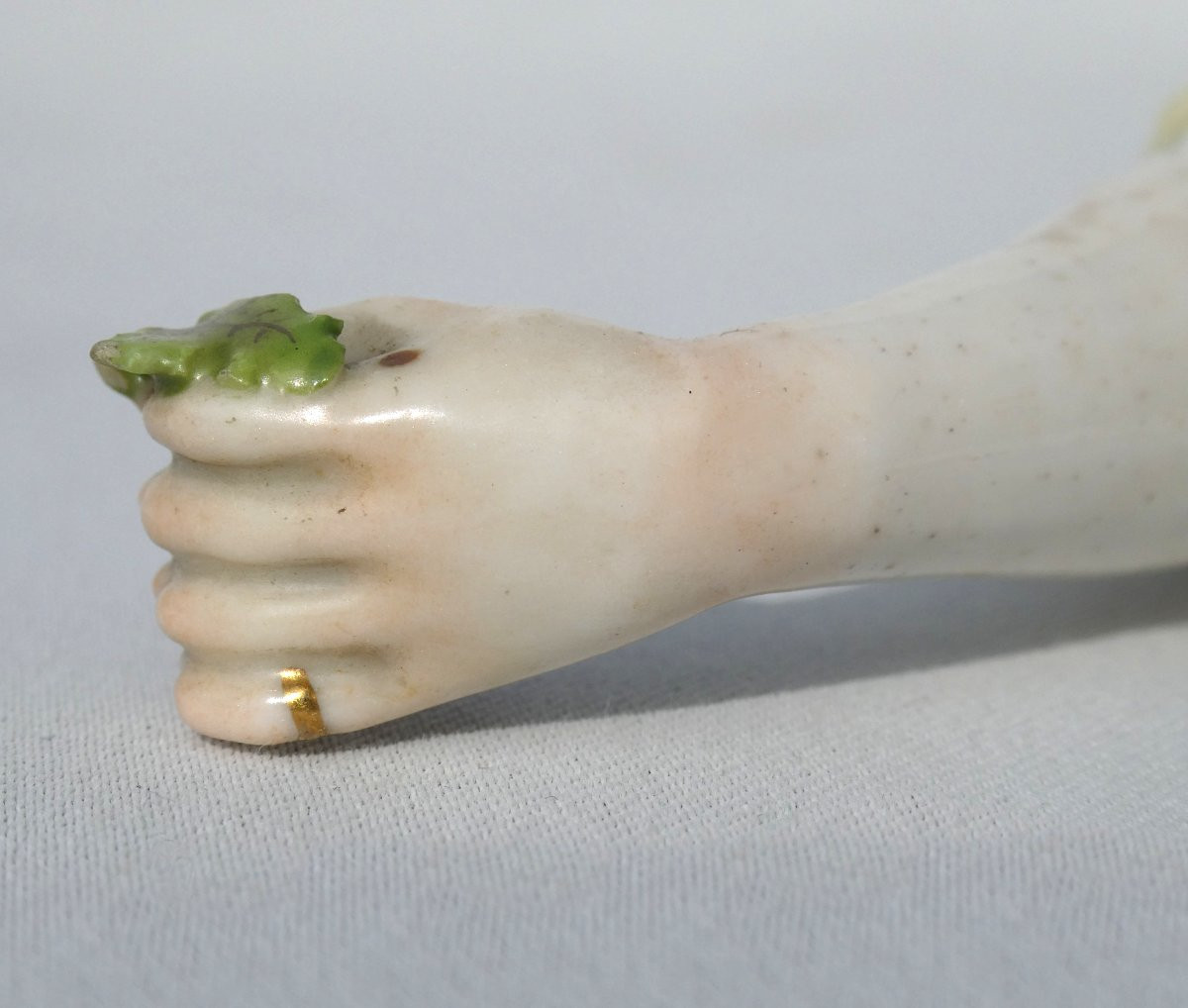 Meissen Style Polychrome Porcelain Perfume Case, 18th Century, Object Of Virtue, Scent, Arm-photo-5