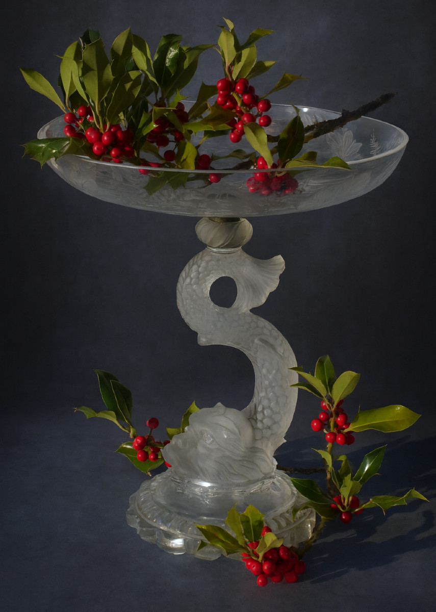 Large Baccarat Crystal Bowl/centerpiece, Dolphin Decoration, 19th Century, Napoleon III