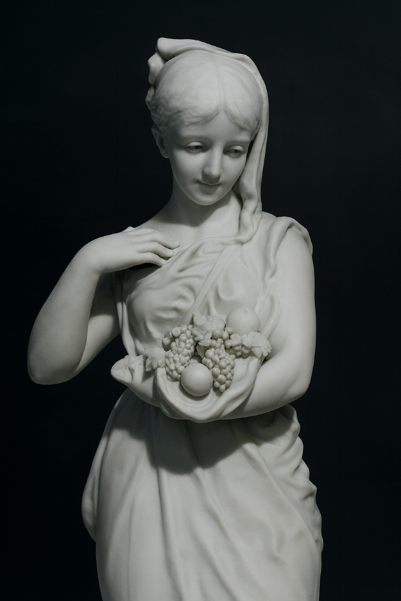 Large Sculpture In Natural Biscuit Porcelain, Napoleon III Period, 19th Century, Young Woman In Drapery -photo-2