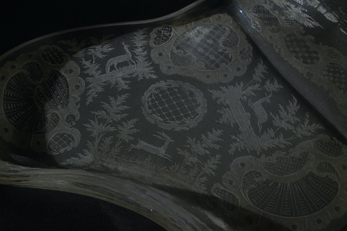 Plateau En Verre Gravé , Decor de Biches & Cerfs , Foret noir XIXe , Napoléon iii , Forme coeur-photo-2