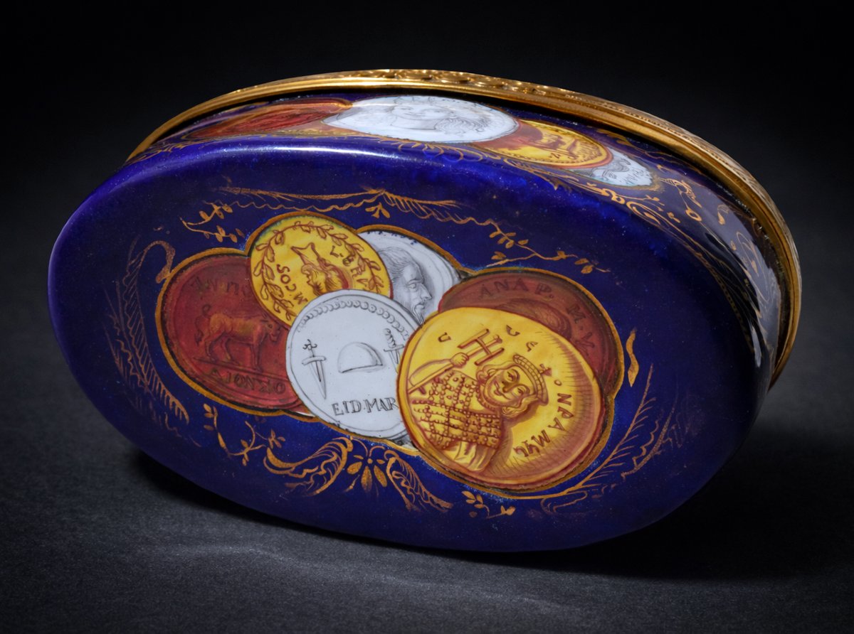 Grande tabatiere XVIIIe siecle , Boite Email De Limoges , Decor De Pieces , Boite Navette 1770-photo-1