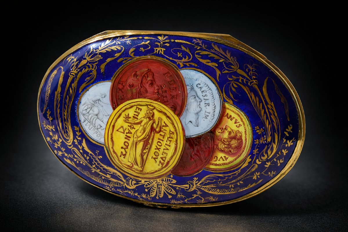 Grande tabatiere XVIIIe siecle , Boite Email De Limoges , Decor De Pieces , Boite Navette 1770-photo-4