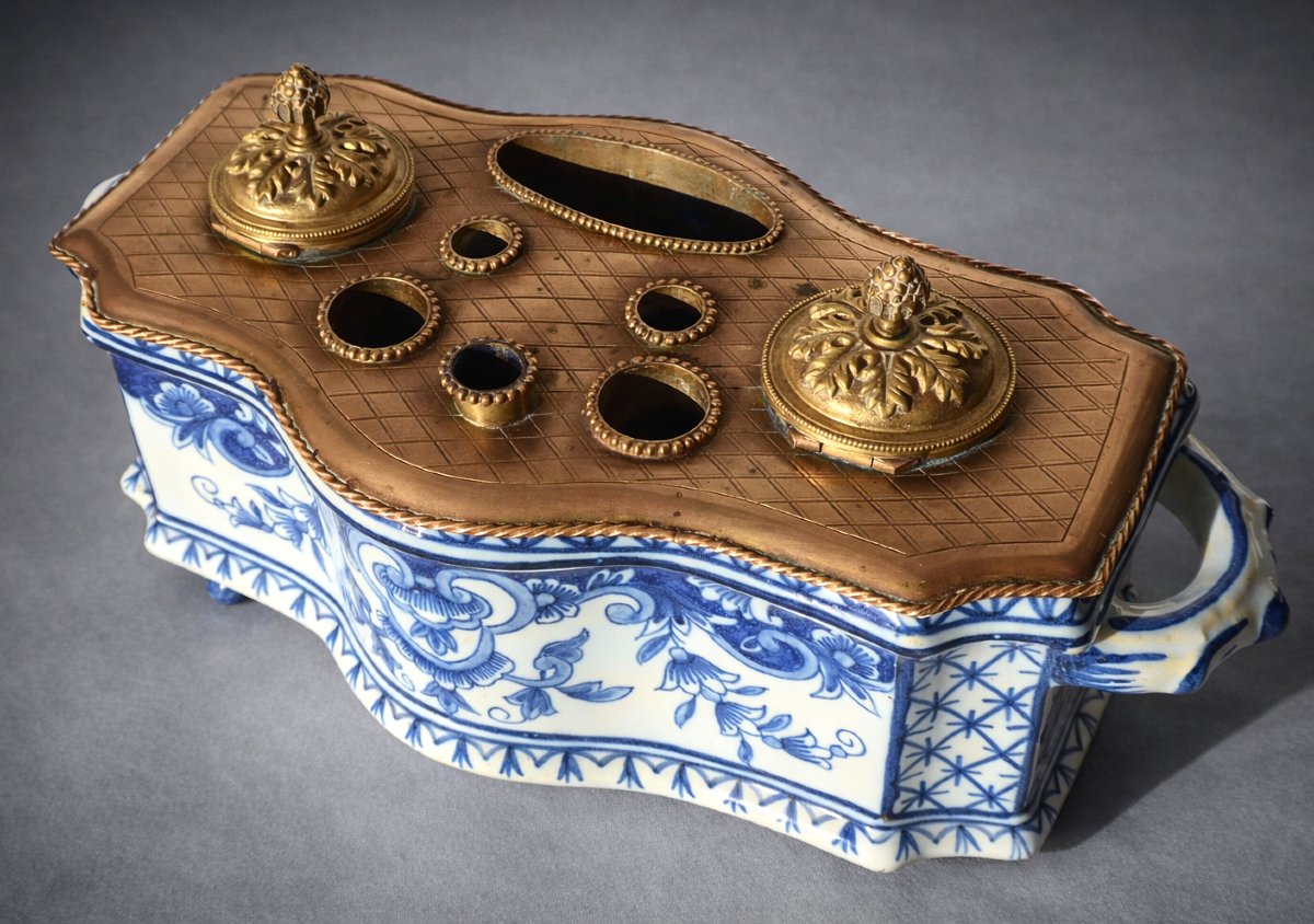 19th Century Desvres Faience Desk Inkwell With Gilt Bronze, Shades Of Blue, 18th Century Delft Style-photo-4