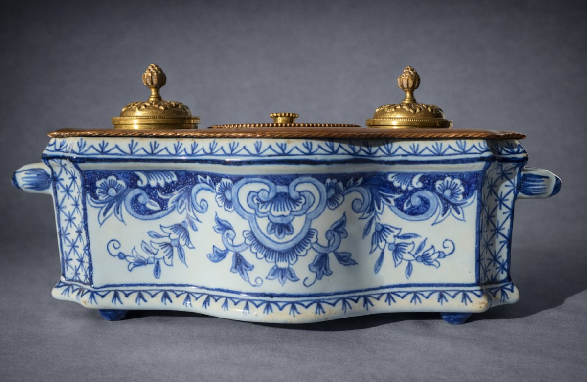 19th Century Desvres Faience Desk Inkwell With Gilt Bronze, Shades Of Blue, 18th Century Delft Style-photo-3