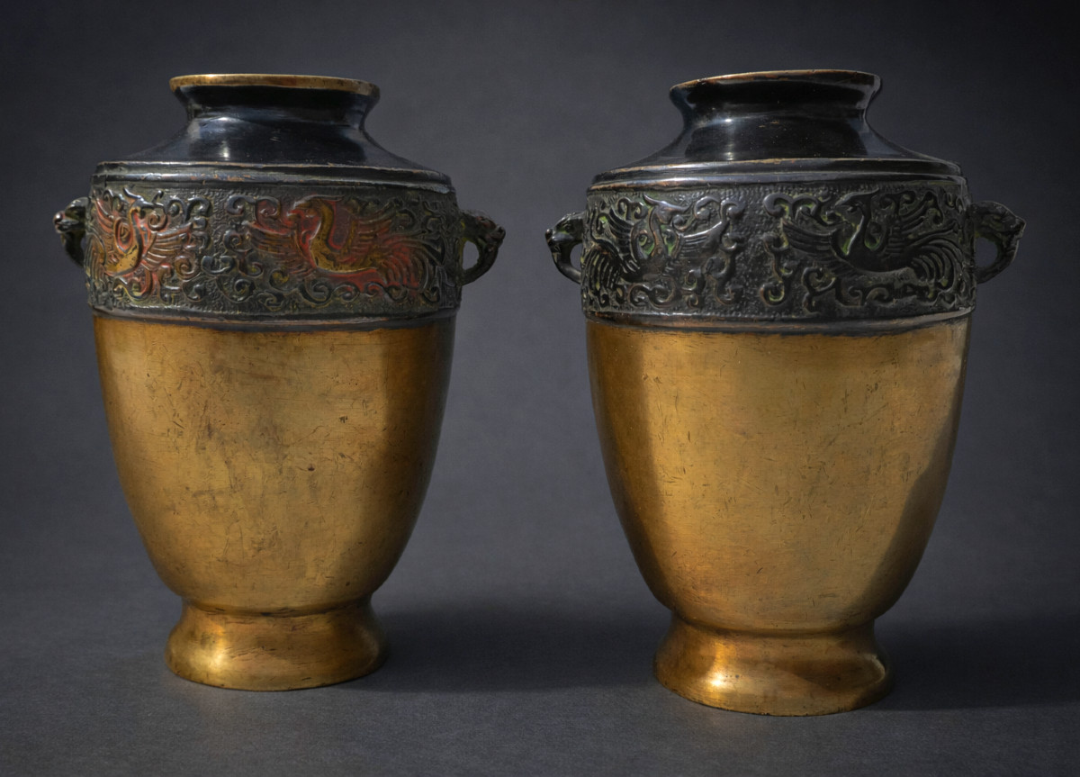 Paire De Vases En Bronze Patiné , Chine XIXe Siecle , Objet Asiatique , Vase , Décor De Phenix