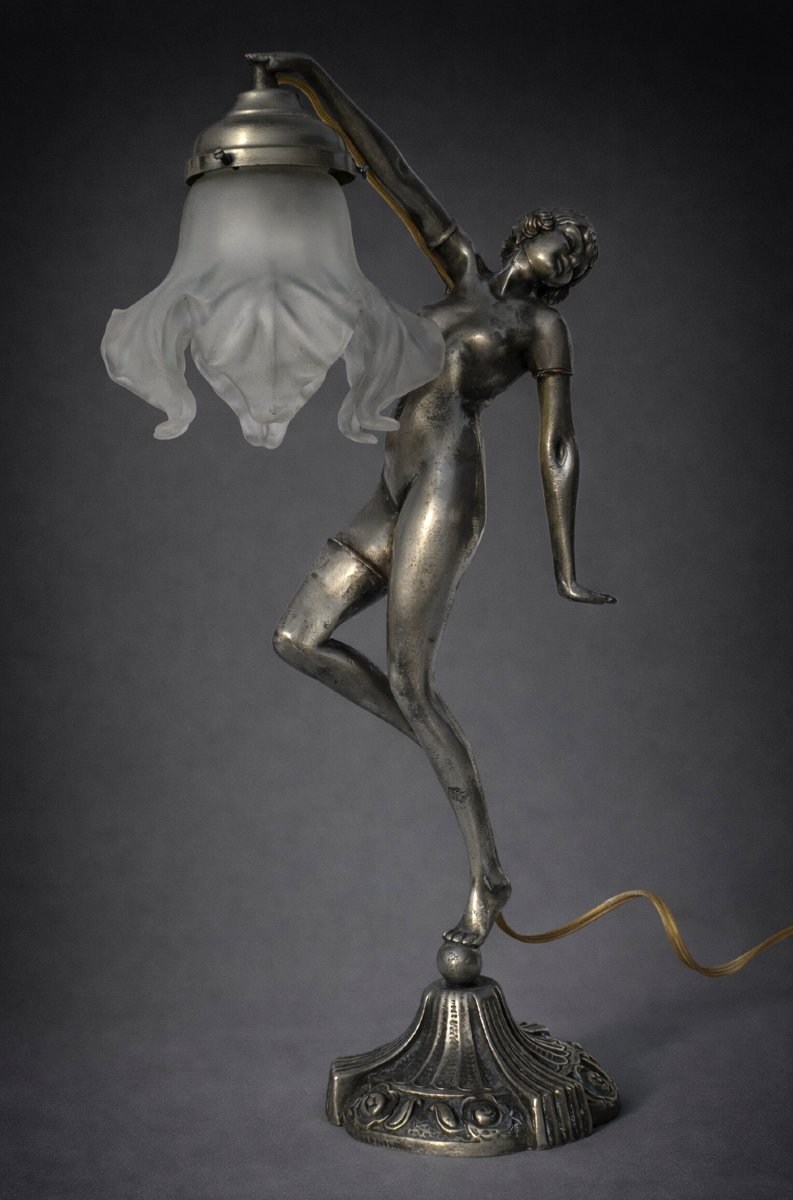 Lampe Art Deco , Jeune Femme Nue , Gar&ccedil;onne , Bronze Argent&eacute; 1920 , Luminaire Louise Brooks-photo-4