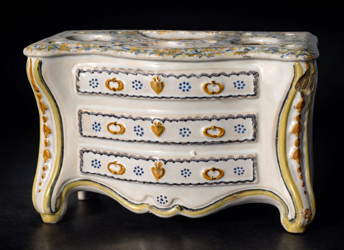 Commode Bouquetiere , Faience de Nevers / La Rochelle , XVIIIe siecle , Porte bouquet -photo-3