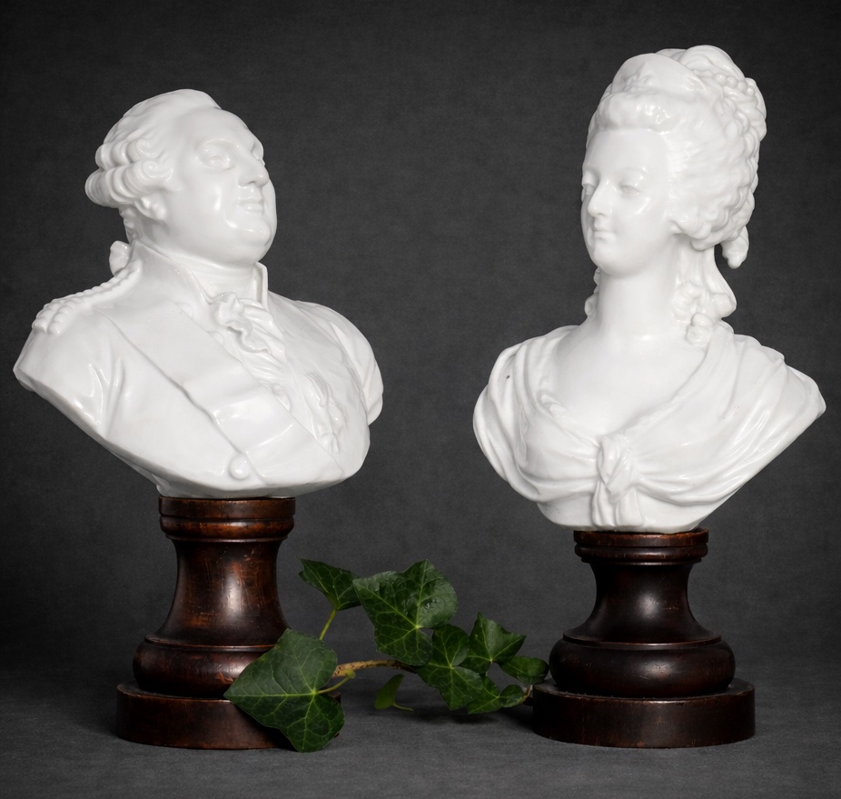 Bust Of King Louis XVI Of France In White Porcelain, Circa 1820, 19th-century Royalism-photo-2