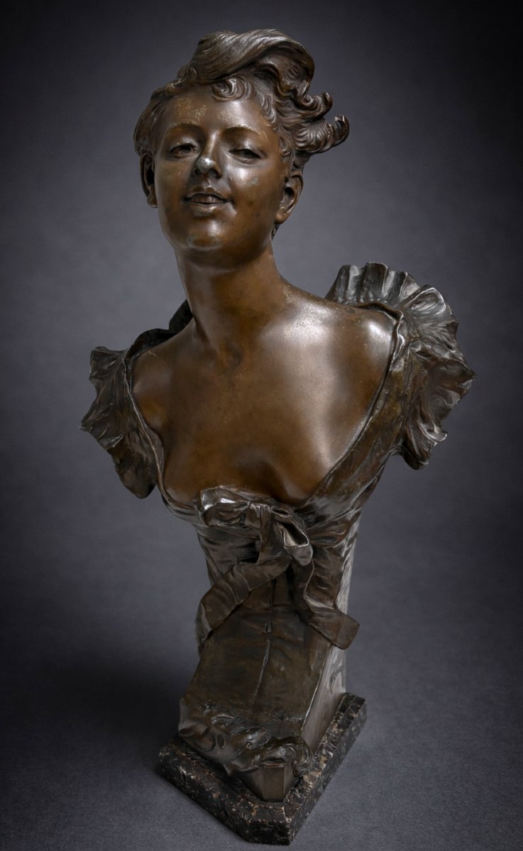 Grand Buste De Jeune Femme Style Art nouveau , Marbre , Patine bronze , Signé Hypolite Moreau-photo-1