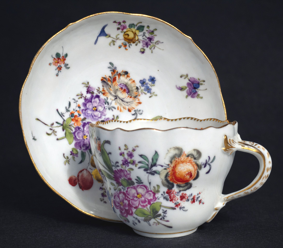 Tasse & Sa Sous Tasse , Porcelaine Dure De Meissen , Bouquets De fleurs , XIXe , Style XVIIIE