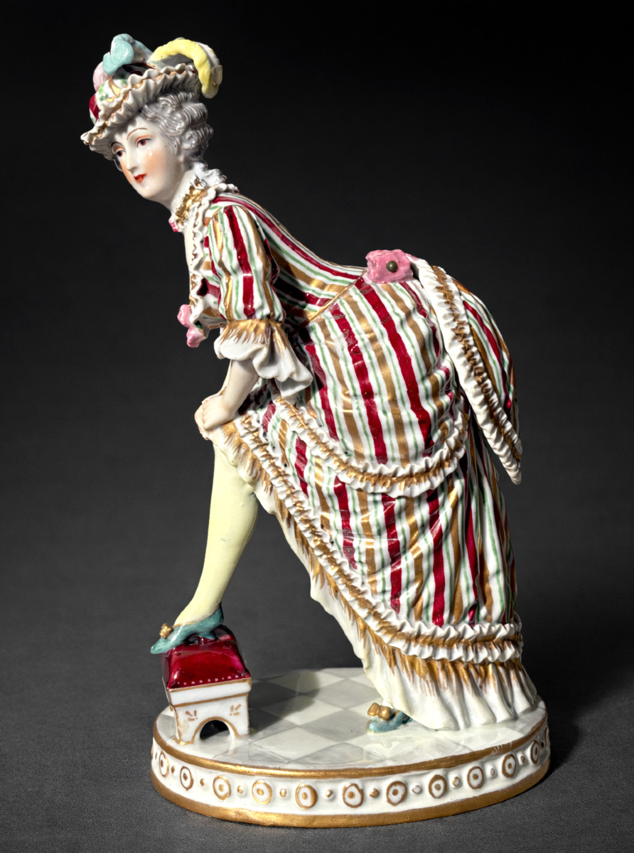 Sujet érotique En Porcelaine Allemande Femme XVIIIe Siecle , Objet Seditieux Mécanisme Curiosa