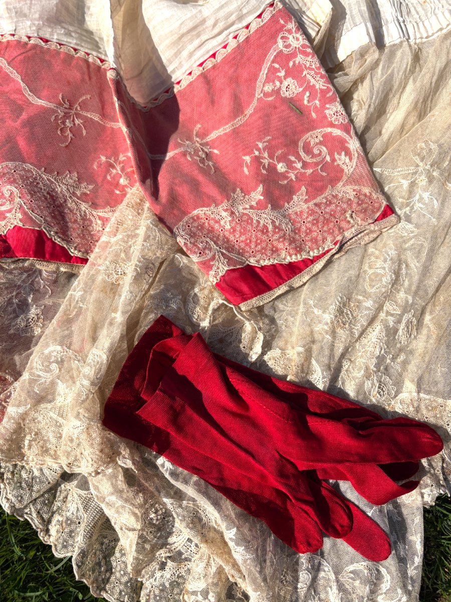 Tenue De Cardinal , Surplis En Dentelle , Mitre , Gants , Barrette Rochet , Fascia , Dalmatique-photo-6