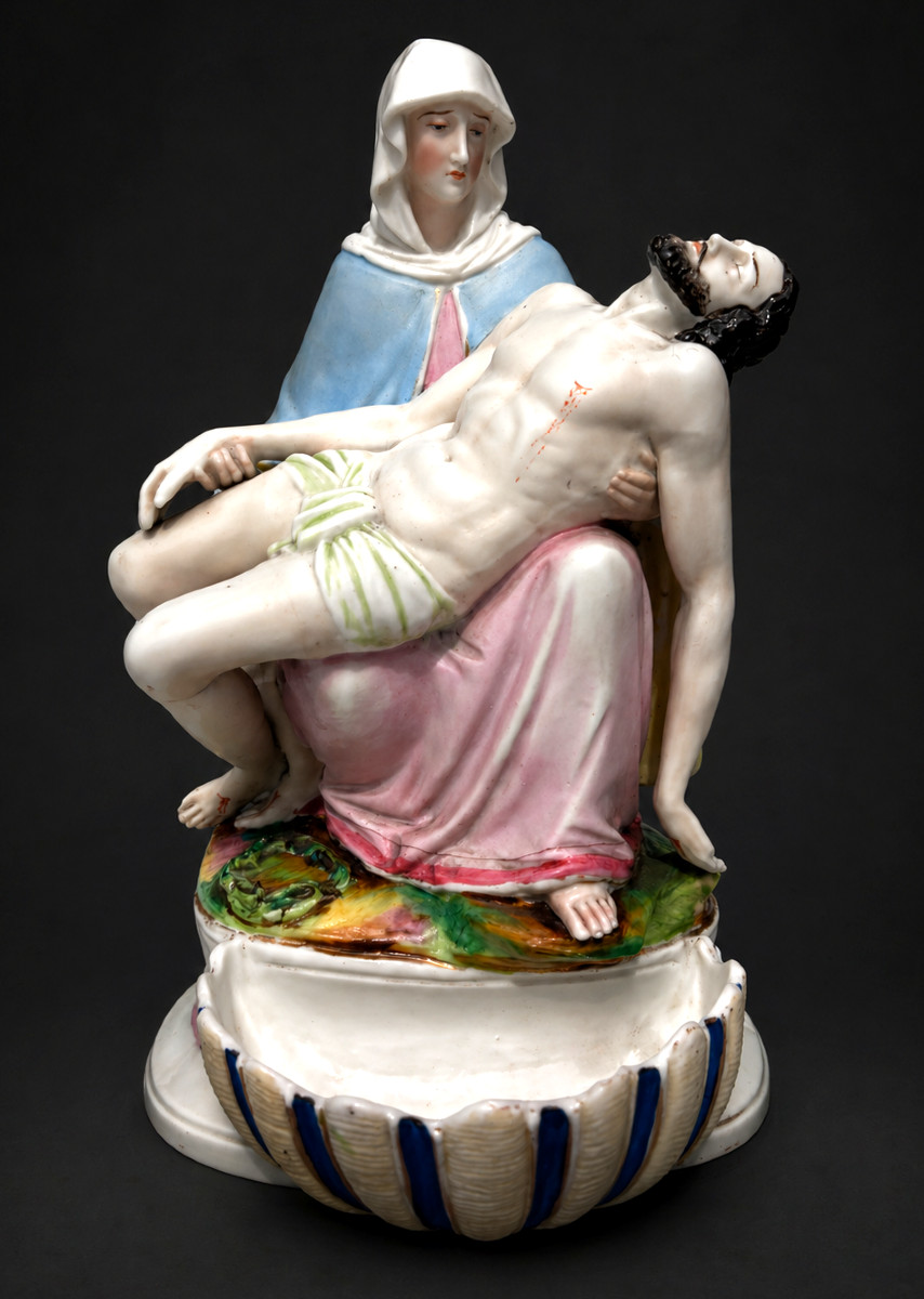 Grand Benitier En Biscuit Polychrome , Vieux Paris XIXe , Pieta , Vierge & Christ Napoléon III