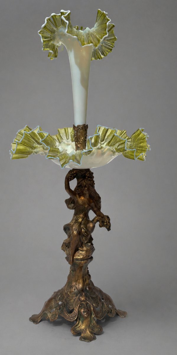 Tulipiere / Centre de Table Epoque 1900 , Style Art Nouveau , Verre Opalescent , Femme Mucha -photo-2