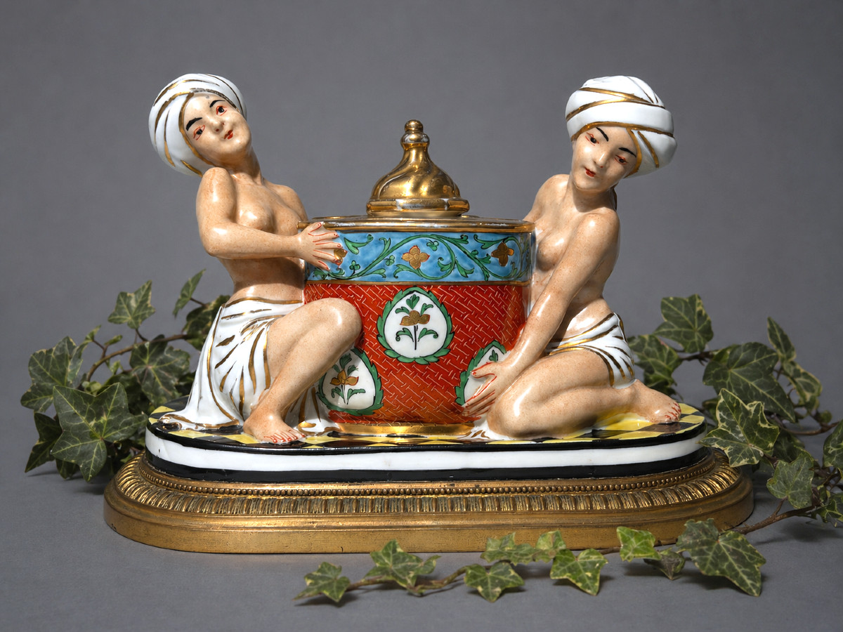 Encrier De Bureau Art Deco , Porcelaine & Bronze Doré , Deux Orientalistes , Style Robj