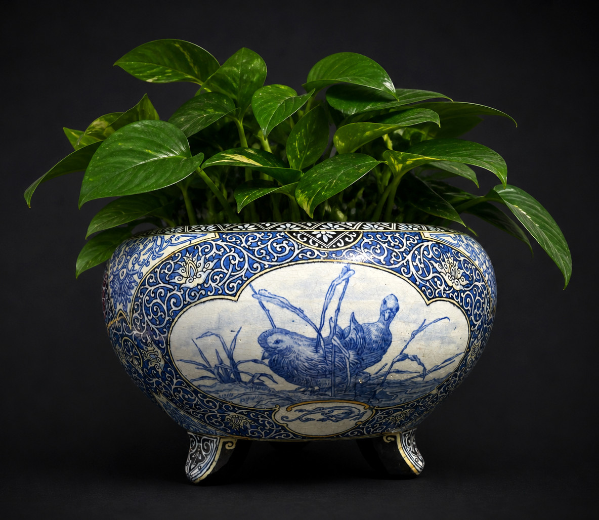 Cache Pot En Faience Fine De Sarreguemines , Decor Japonisant , Camaieu De Bleu , XIXe