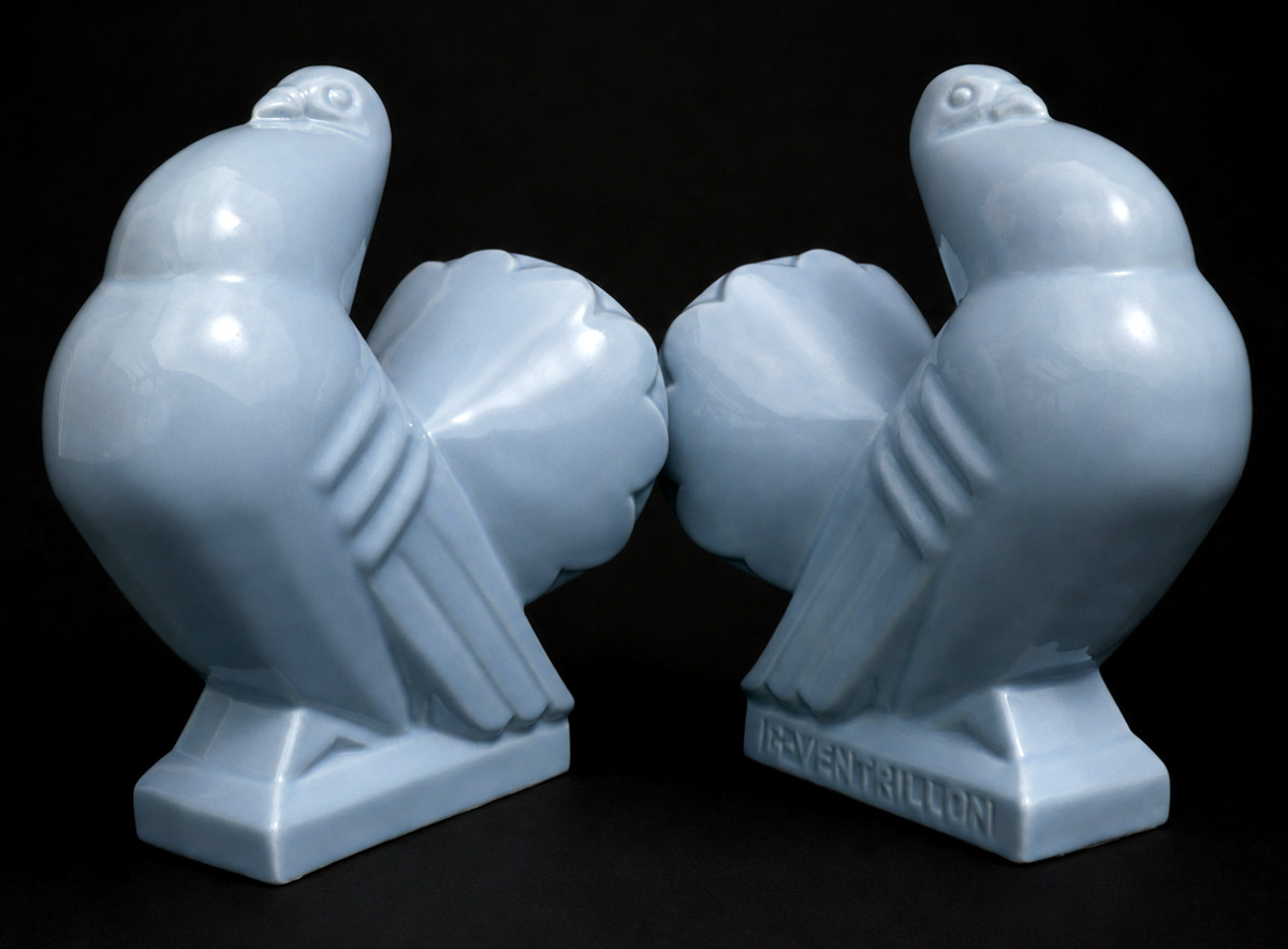 Paire De Serre Livres Faience De Saint Clement Art Deco Pigeons George Ventrillon , Bleu 1920