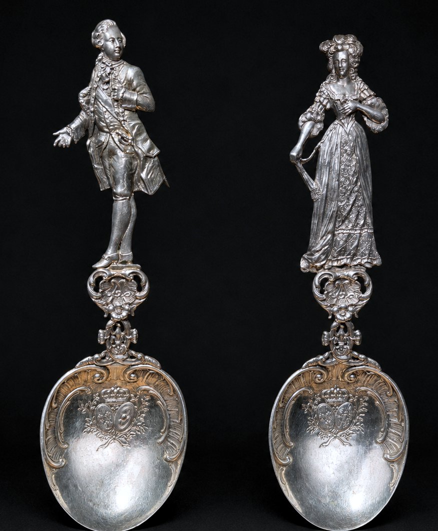 Large Piece In Solid Silver XIXth , Portrait Of Louis XVI , Historical Souvenir , Ladle-photo-1