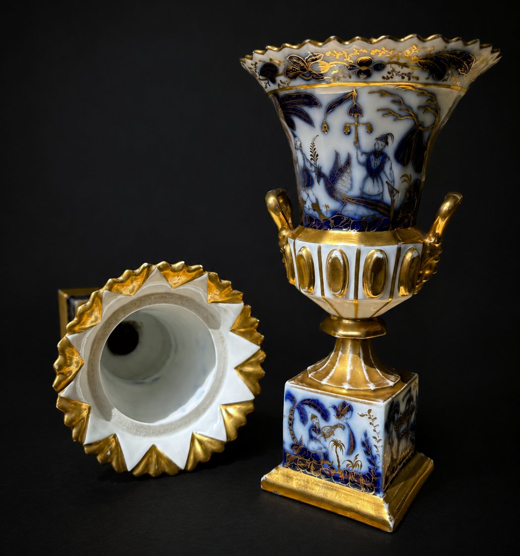 Pair Of Medicis Vases Porcelaine De Paris , Chinoisant , Asie Vers 1830 , Troubadour XIXe-photo-2