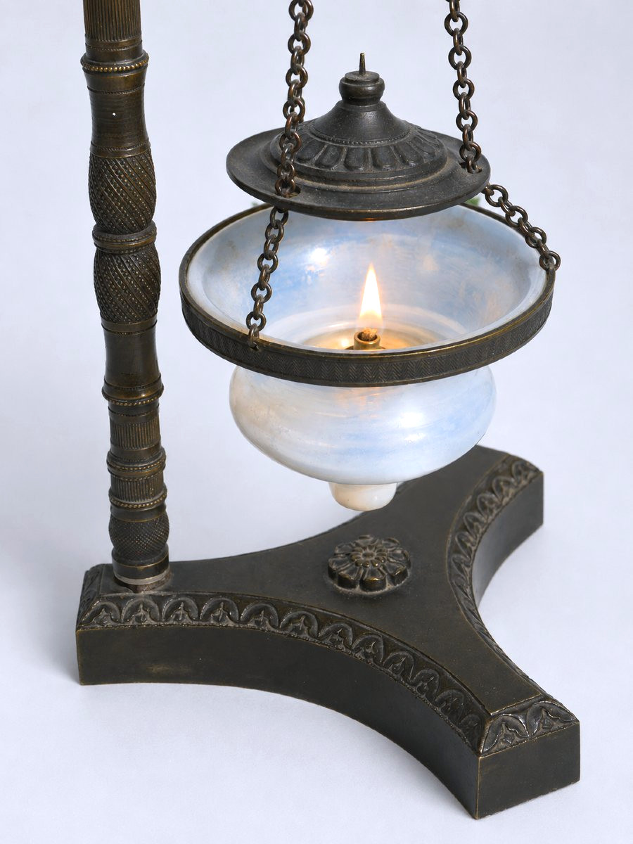 Lampe Veilleuse Epoque Charles X , Bronze Neo Gothique XIXe 1820 Opaline Savonneuse Bougeoir-photo-2