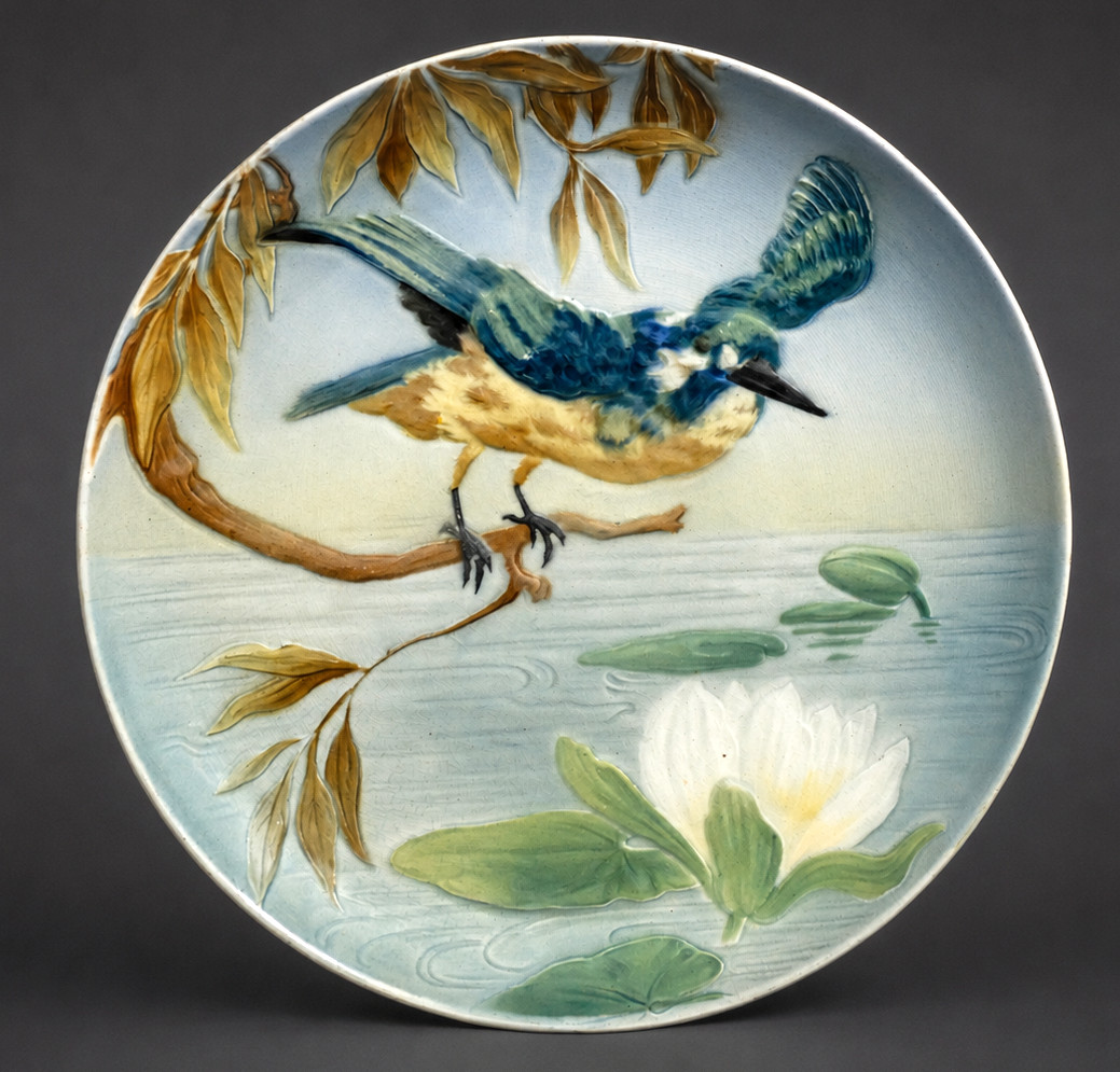 Plat En Barbotine Decor Art Nouveau , Oiseau Branché , 1900 , Faince de St Clement , Nenuphar