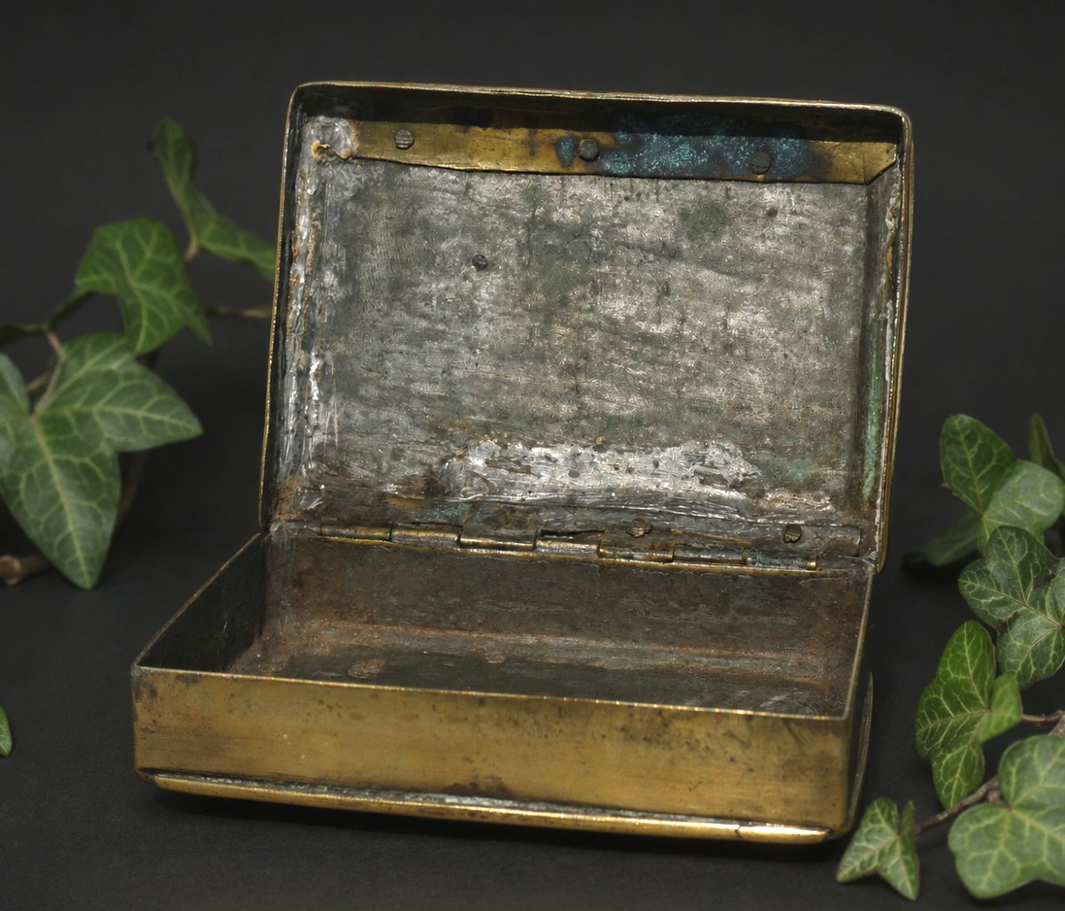 Tabatiere XVIIIE , Boite à Tabac , Laiton Gravé , Aigle bicephale , Datée 1772 Blague Habsbourg-photo-3