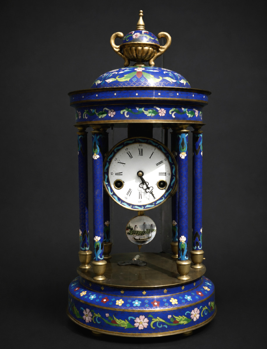 Grande Pendule Portique , Emaux Cloisonnés , Chine / Asie XXe siecle , Horloge