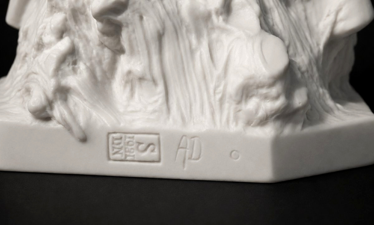Sculpture Biscuit de porcelaine « Fleur des Prés » Raoul Larche Sèvres Jeune Femme Art Nouveau-photo-6