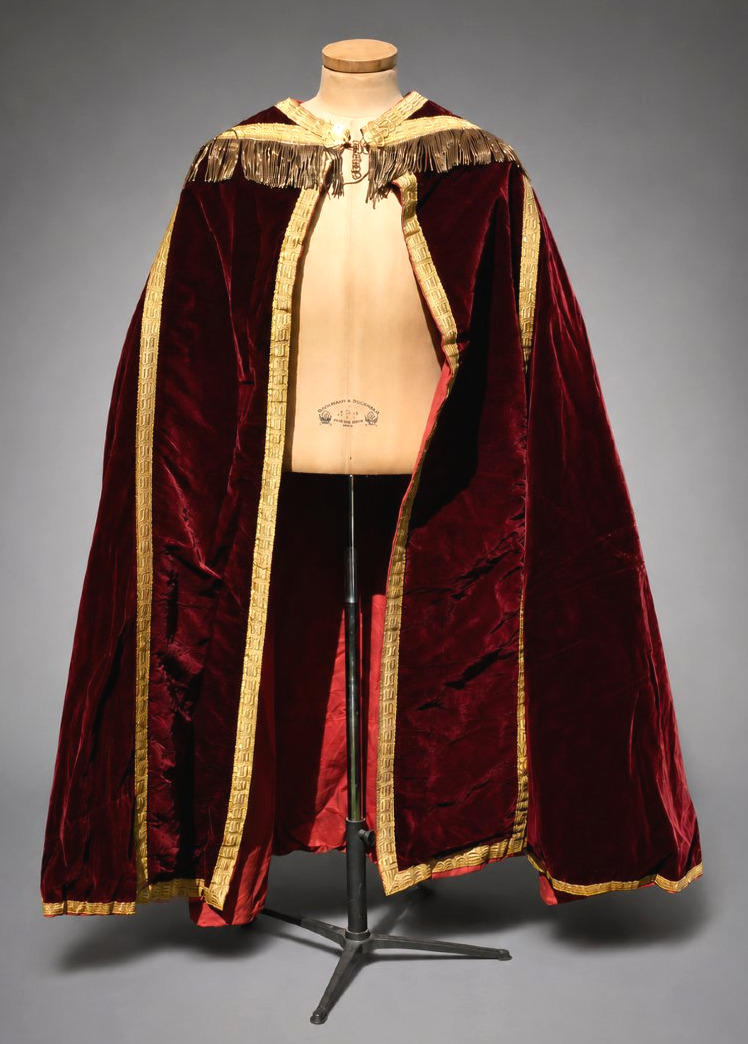 Important Liturgical Cape In Bordeaux Silk Velvet And Gold Braids - 19th Century , Costume-photo-3