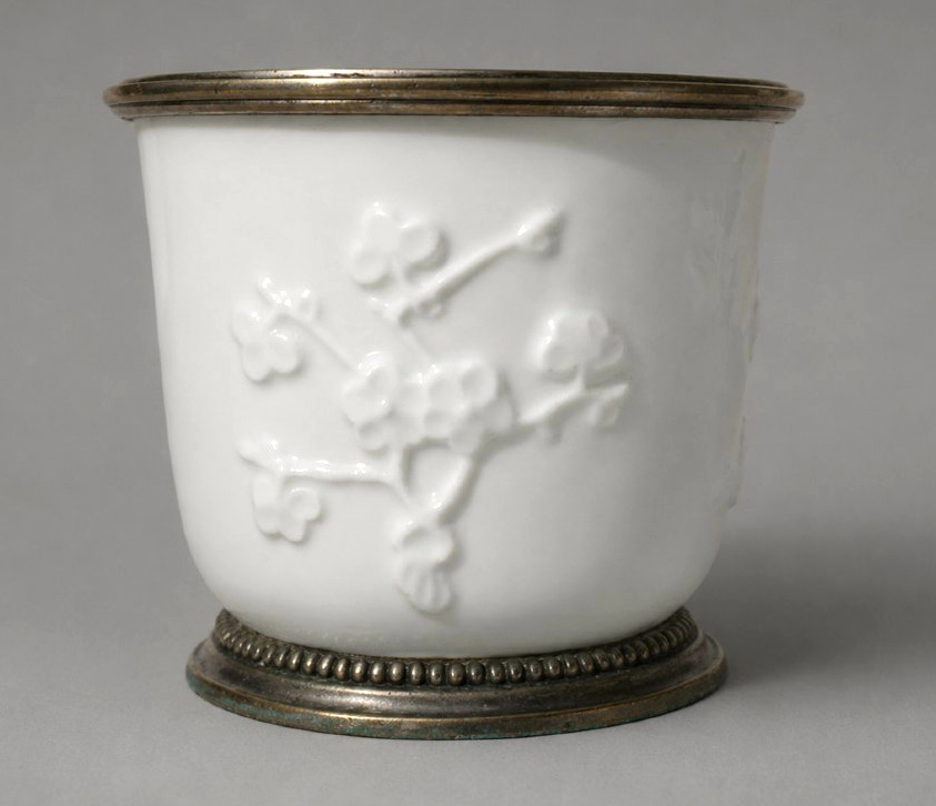 Soft-paste Porcelain Pot/vase From Saint-cloud, 18th Century, Blanc De Chine, -photo-3