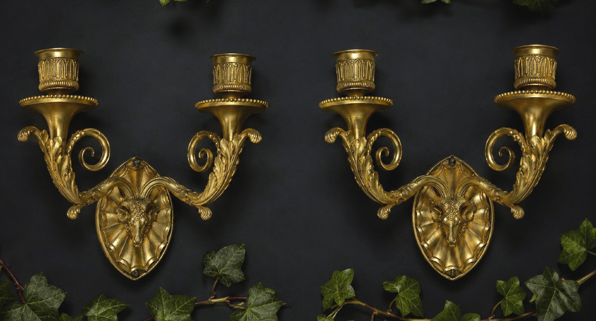 Paire d'appliques En Bronze Doré , Décor de Belier , Style Louis XVI , XIXe  , Deux bras 