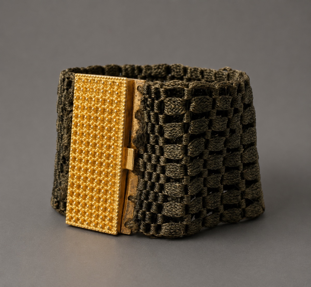 BRACELET MANCHETTE EPOQUE NAPOLEON III , SOUVENIR MARQUETERIE DE CHEVEUX POMPONNE BIJOU XIXE-photo-3