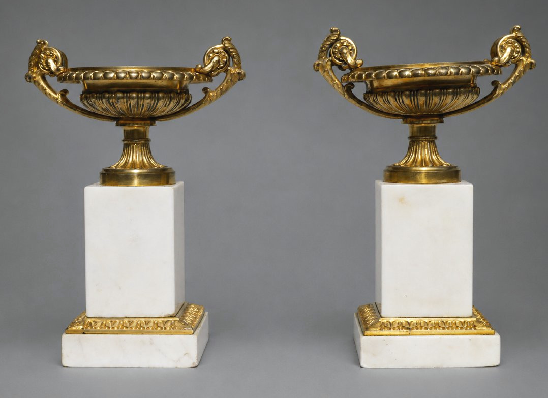 Paire de coupes Tazza en bronze doré & albâtre Style Empire , Epoque Napoléon III , Cassolettes-photo-4