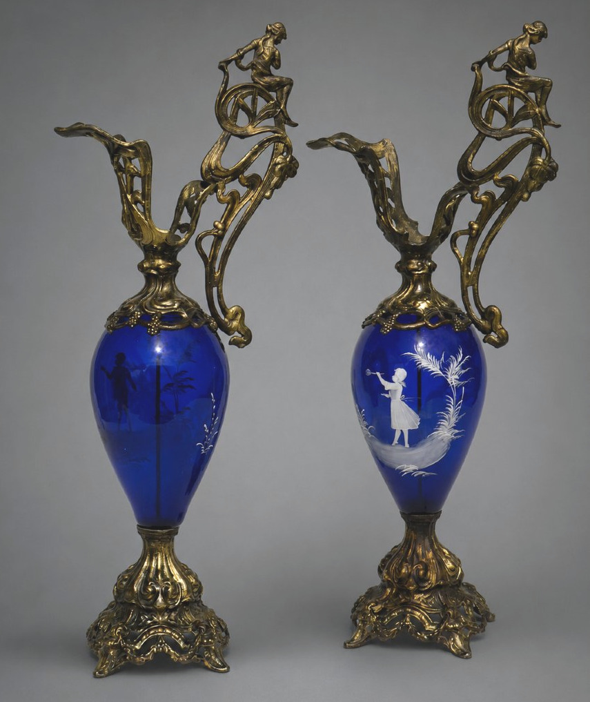 Important Pair Of Art Nouveau Cobalt-blue Glass Ewers With Mary Gregory Designs, 19th-century Vases-photo-2