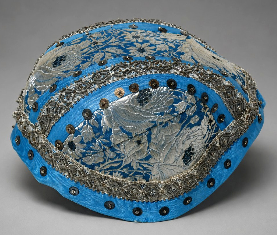 19th-century Alsatian Hat / Headpiece, Blue Silk And Silver Brocade, 19th Century, Costume